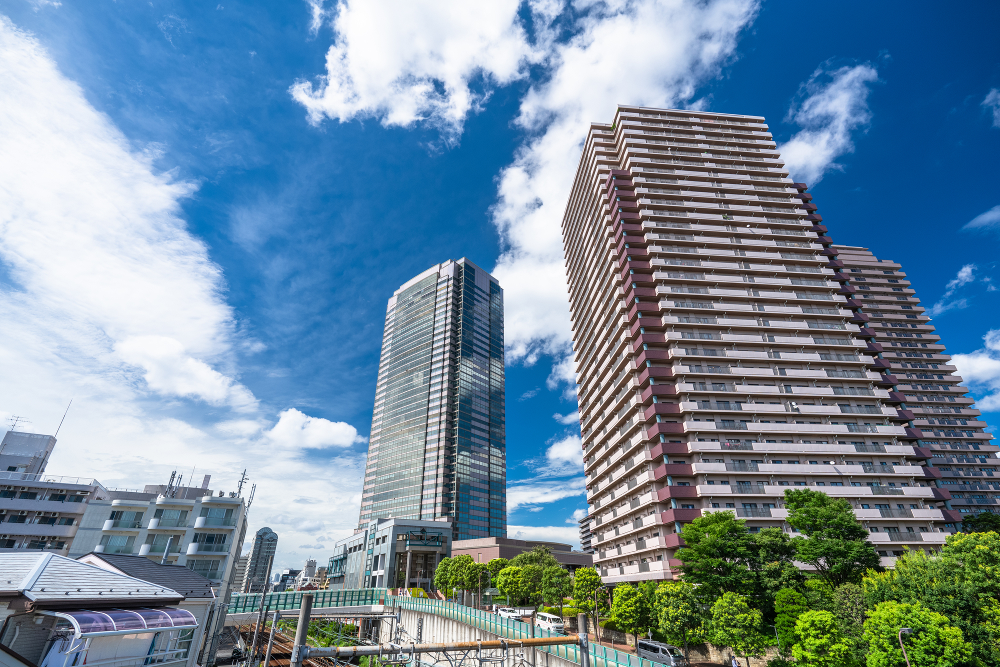 オールハンドで行うフェイシャルエステでお肌に溜まった老廃物をデトックスします